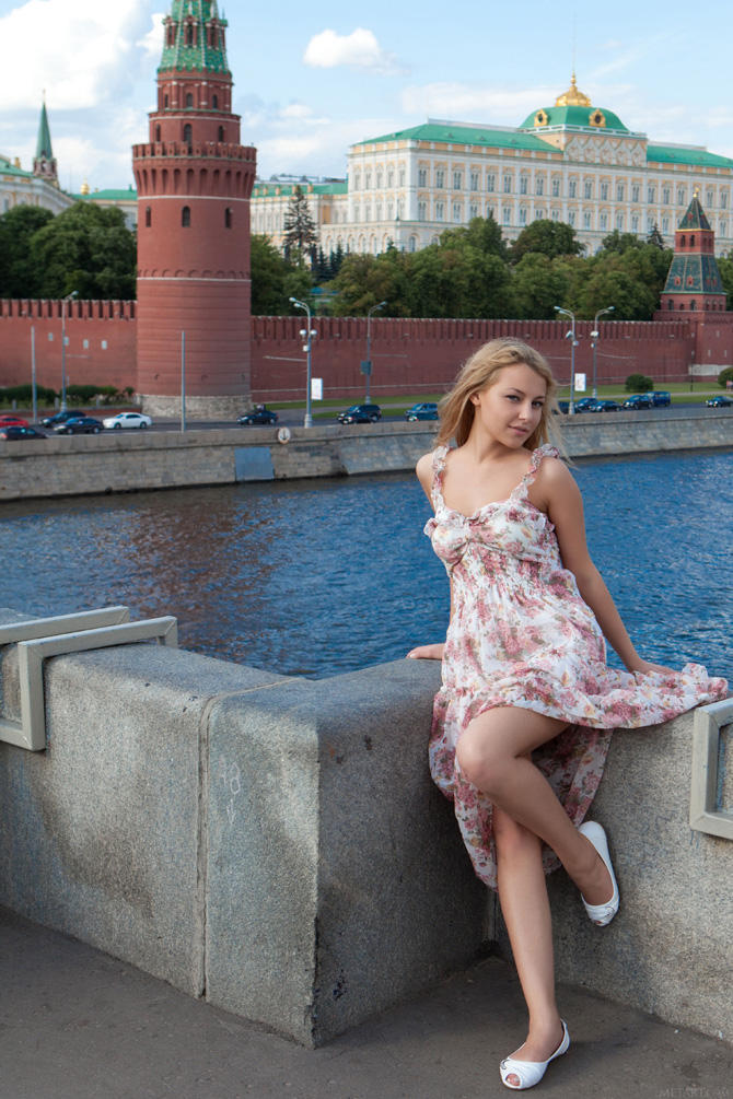Супер голая красотка из столицы России