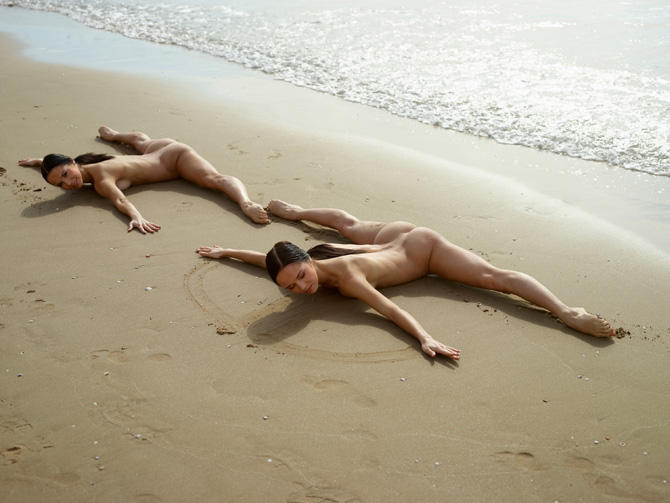 фото голые гимнастки